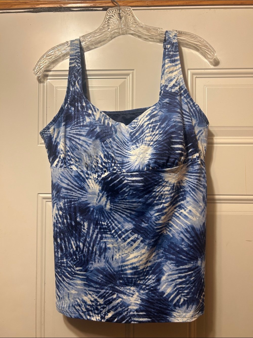 Land’s End Blue Tie-Dye Swim Top 14